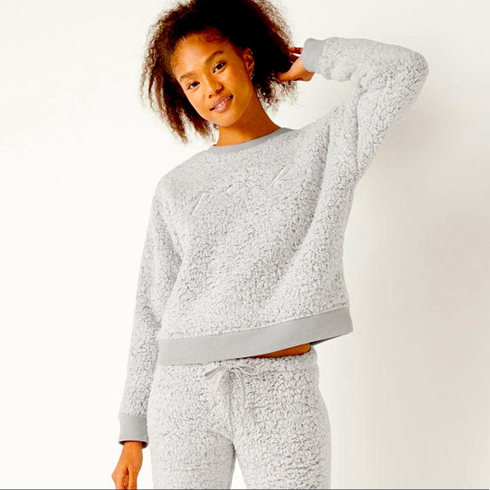 NWT VS Victoria’s Secret Campus Crew Sherpa Sweatshirt Size S